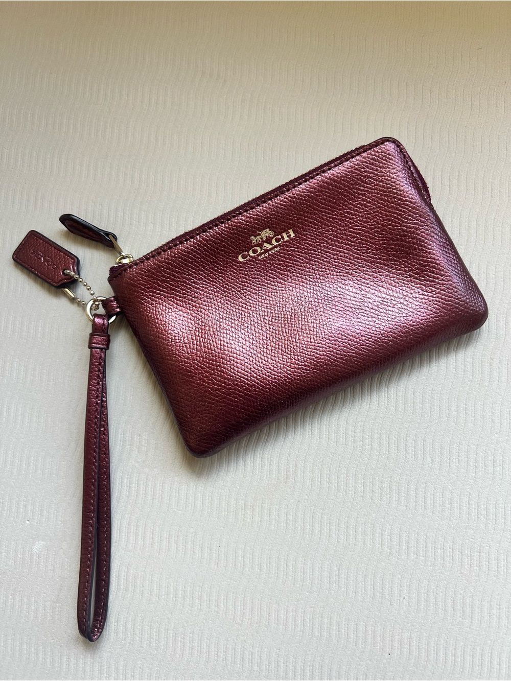Coach Corner Zip Wristlet Metallic Cherry Leather Wallet Wristlet NWOT